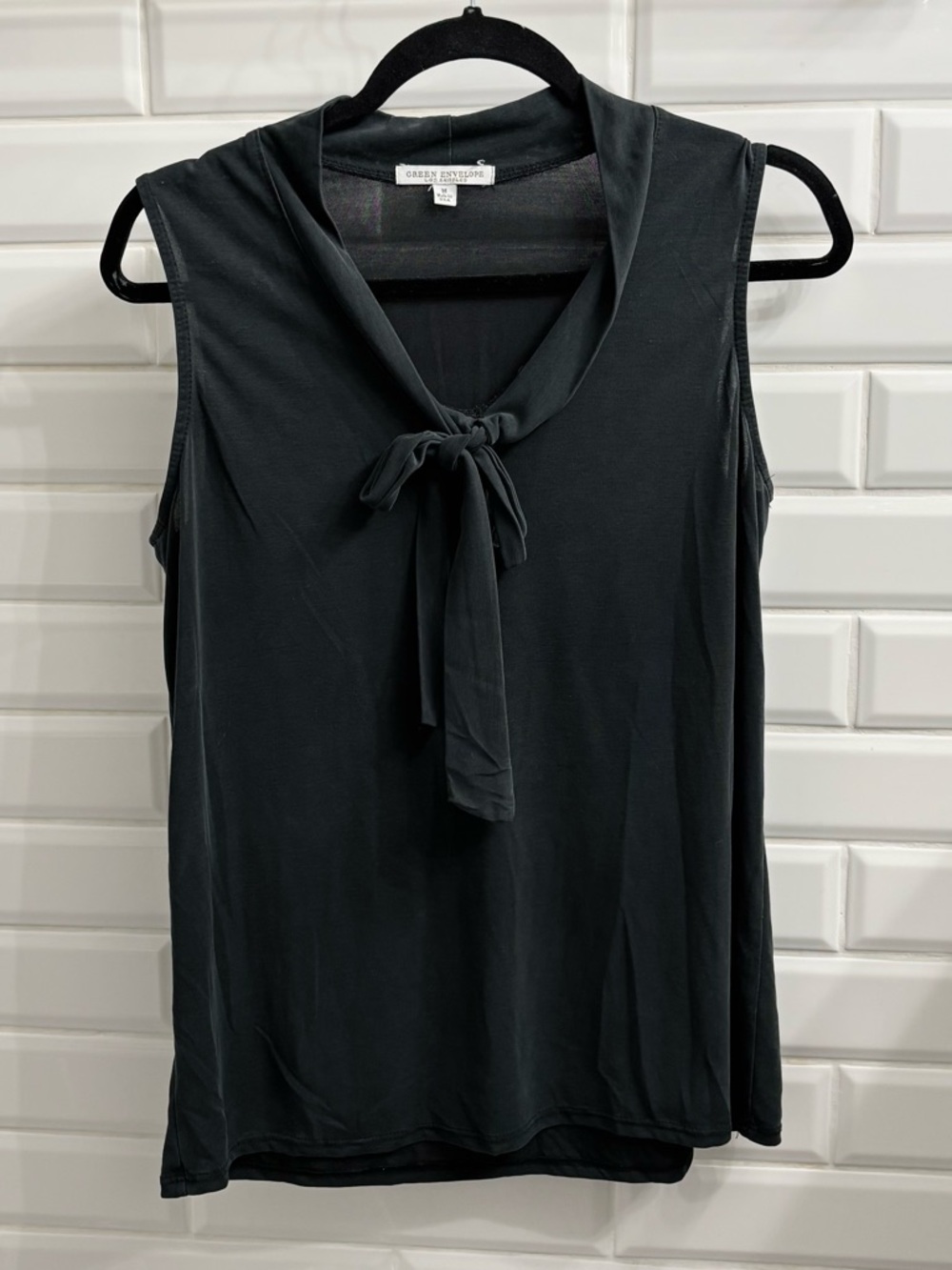 Green Envelope Women’s Medium Gray Sleeveless Blouse with Tie Bow Acccent